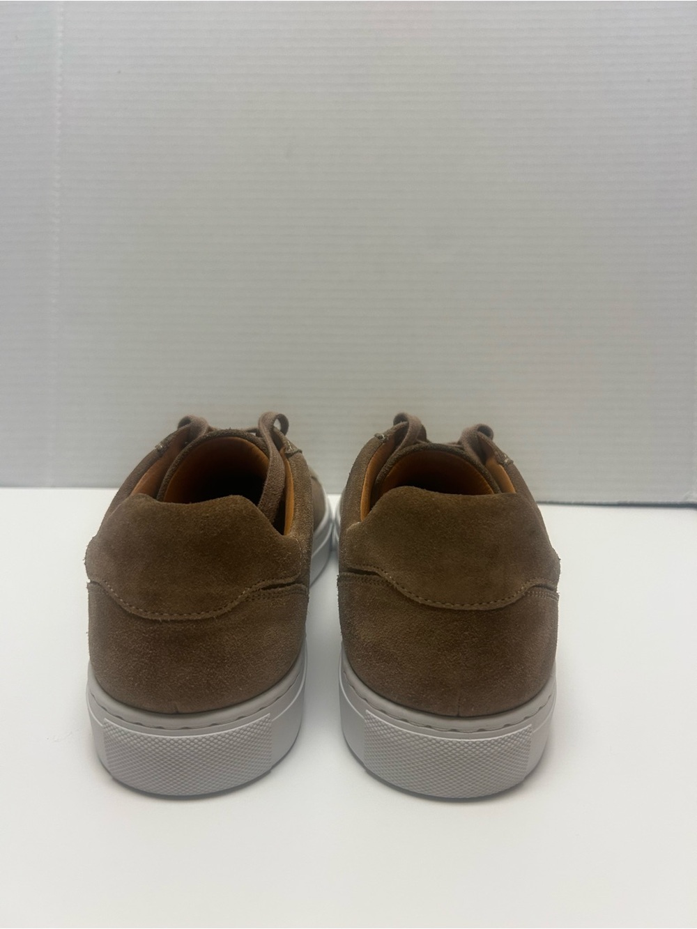 Magnanni Brown Suede Low-Top Sneakers with White Sole - Picture 4 of 8